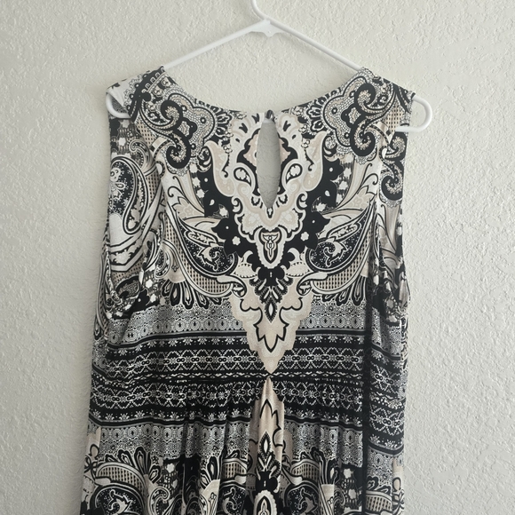 NWT INC 1X acemetrical hem long keyhole back boho dress - Picture 8 of 12